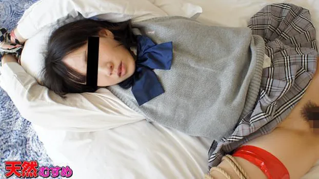 綾瀬りえか：制服素人のわりきりバイト ～ビニールテープで拘束プレイ～