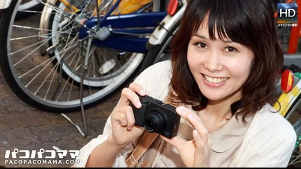 相田ユリア：カメラが趣味の美人奥様が逆ナン