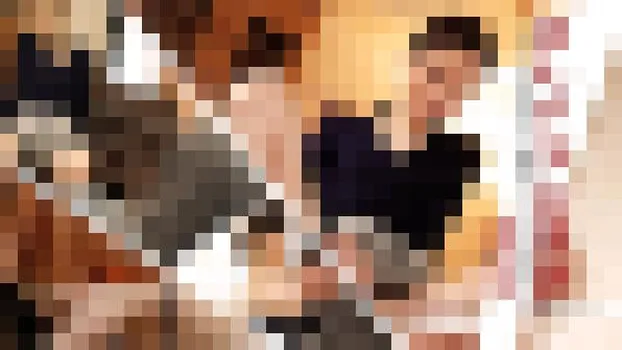 新城由衣：まんチラの誘惑 ～エロくて可愛い奥さんとコスプレ～（av9898）