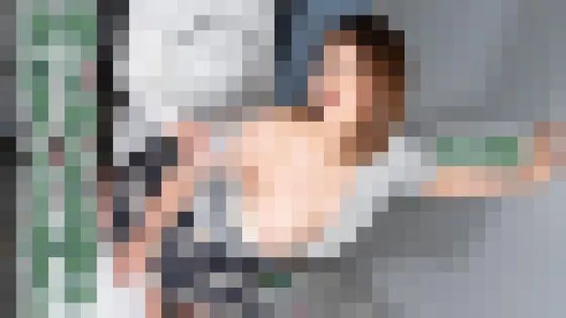 月白詩葉：朝ゴミ出しする近所の遊び好きノーブラ奥さん（av9898）