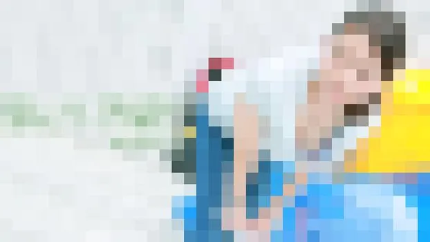 彩月あかり：朝ゴミ出しする近所の遊び好きノーブラ奥さん（av9898）