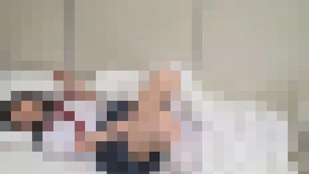 保健室のベッドでこっそりオナニーしちゃってる映像隠し撮り12