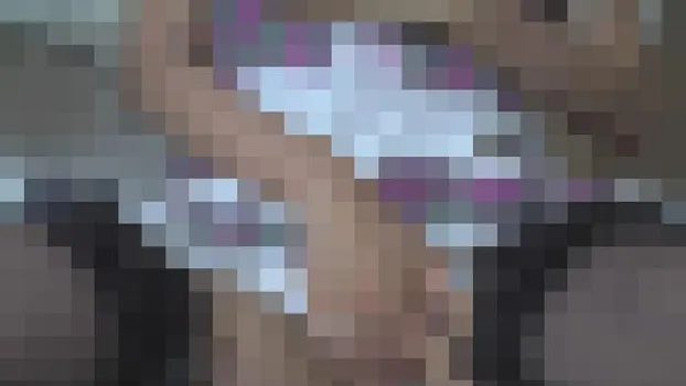 超萌え萌えメイドのトイレ指オナニー盗撮2