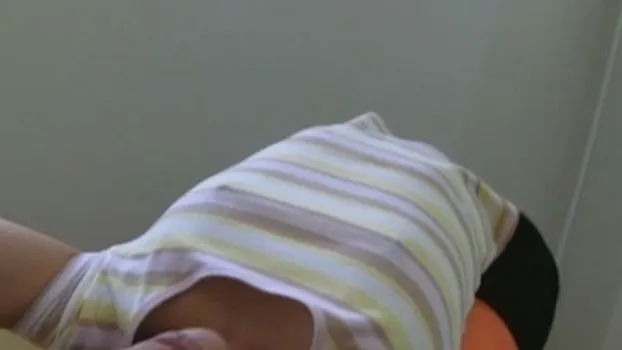 バランスボールではち切れんばかりに反られた胸チラ撮影BEST