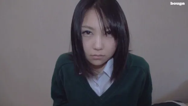 真琴：GiIRLS＆BOUGA 真っ白な肌と猫みたいな瞳が忘我に潤む訳ありJK初めての体験にパイパンまんこがヌルヌルとなりザーメンを求める若い本能露出ドキュメント